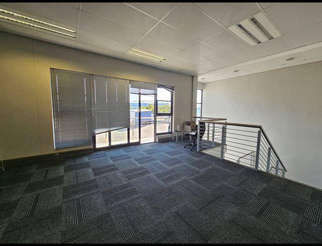 1,166M² WAREHOUSE TO LET IN LINBRO PARK